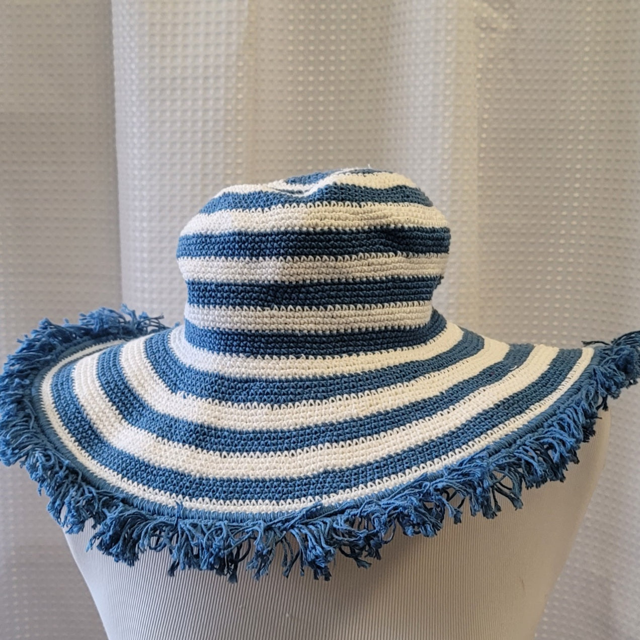 Silly Sarongs Adult Wide Stripe Crocheted Fringe Hat - Vintage Blue