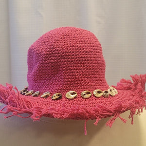 Silly Sarongs Crocheted Shell Fringe Hat rose pink