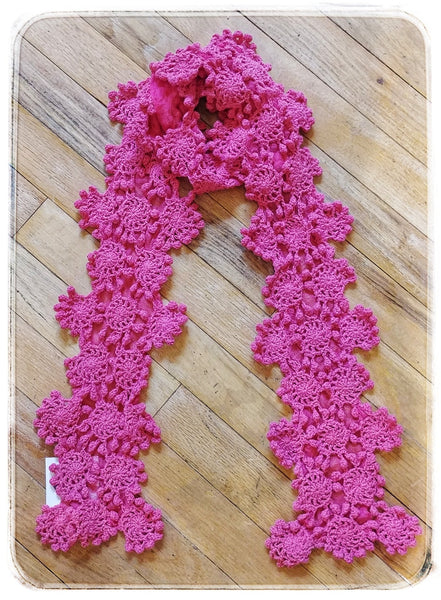 COLORS Crocheted Daisy Floral Scarf pink