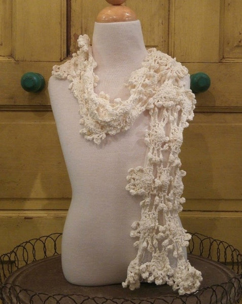 COLORS Crocheted Daisy Floral Scarf cream